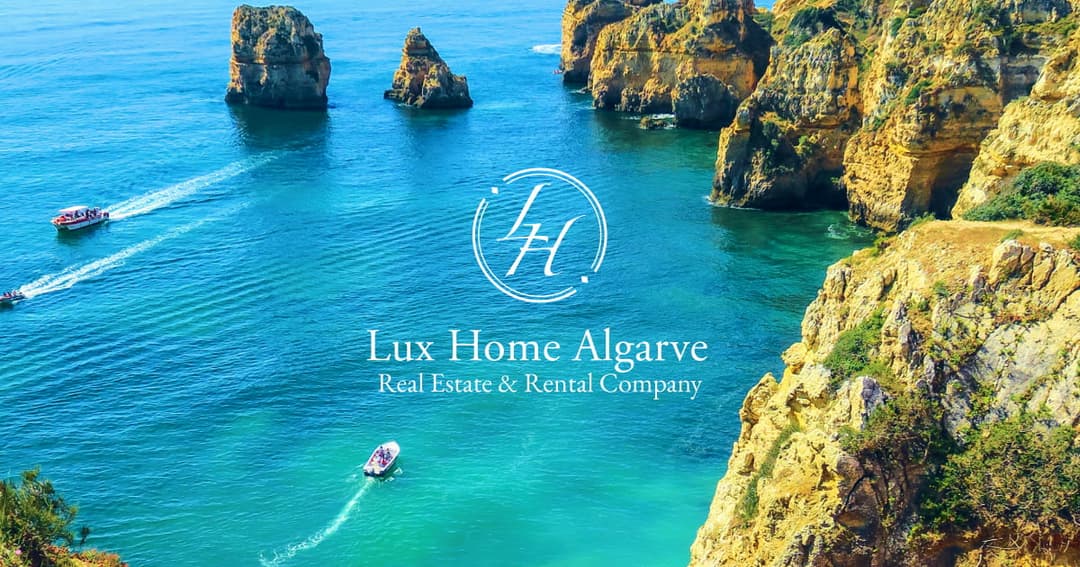 Luxury 3-Bedroom Villa with Private Pool & Panoramic Sea Views – Praia da Luz - Property listed by Luxhome Algarve Portugal in Praia da Luz