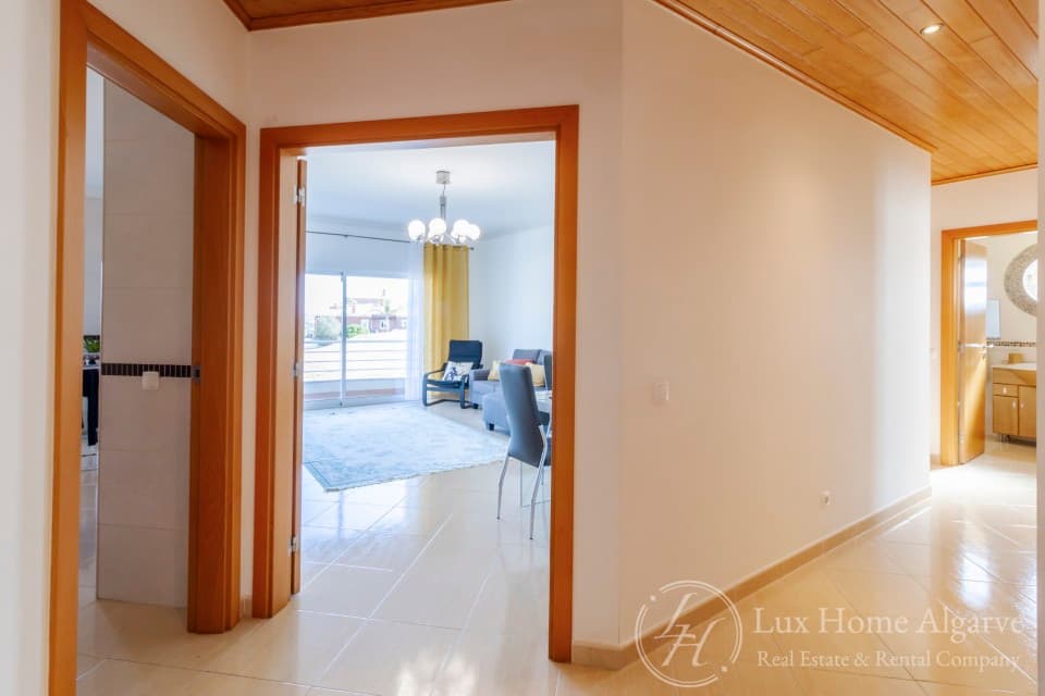 Modern 3 Beds, 2 Bath Apartment for sale with underground parking, in Lagos, Algarve. - Image 3