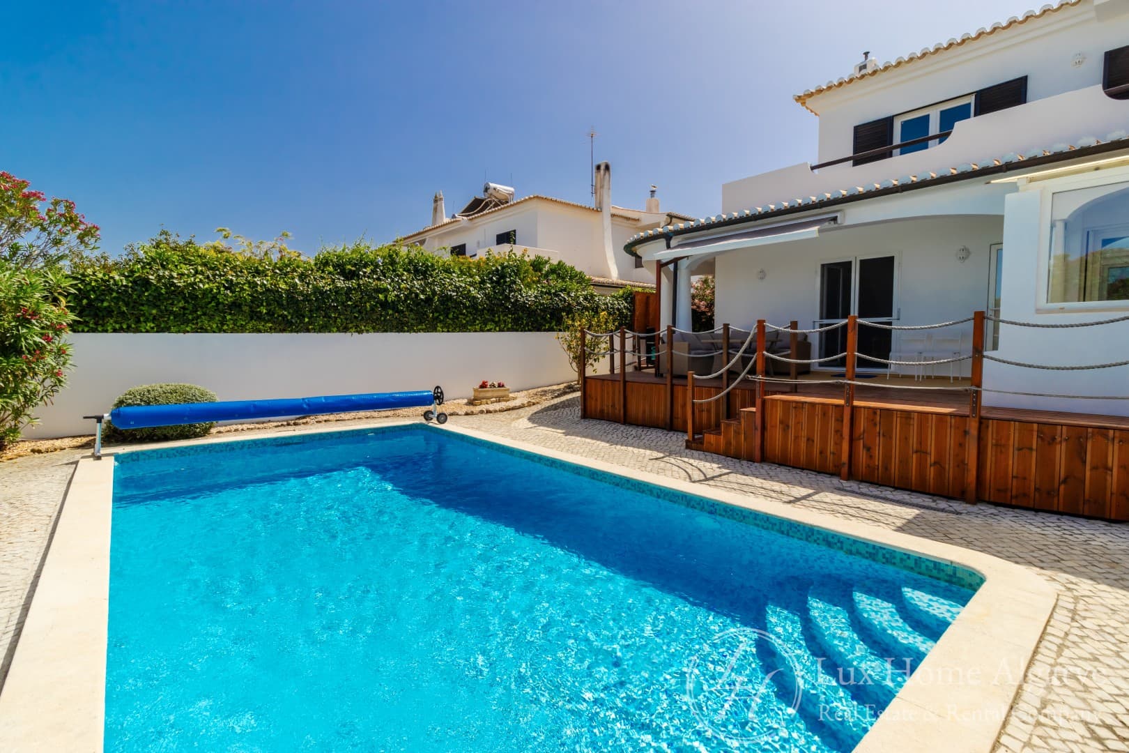 EXCEPTIONAL T4 SEMI-DETACHED VILLA - LAGOS - Image 2