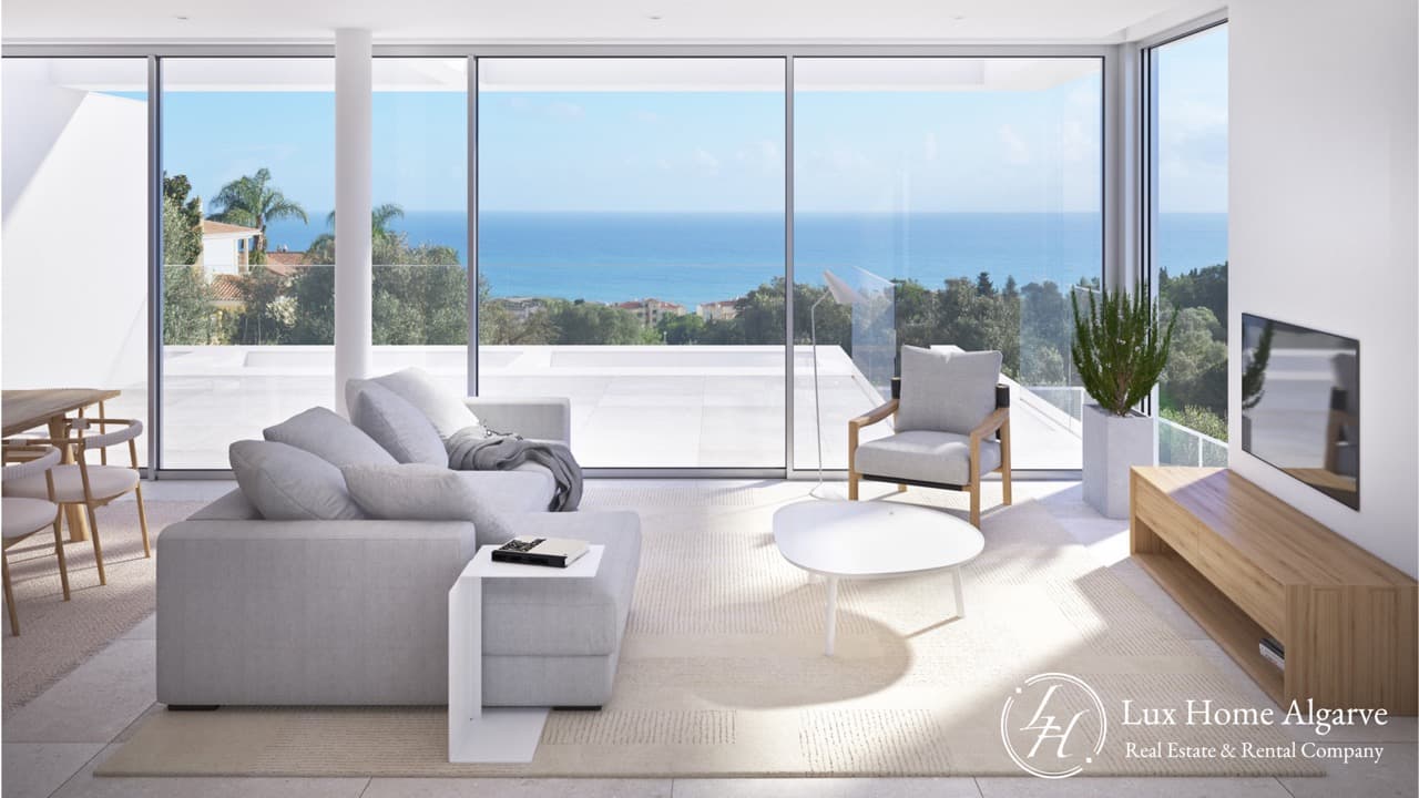 Luxury 3-Bedroom Villa with Private Pool & Panoramic Sea Views – Praia da Luz - Image 4