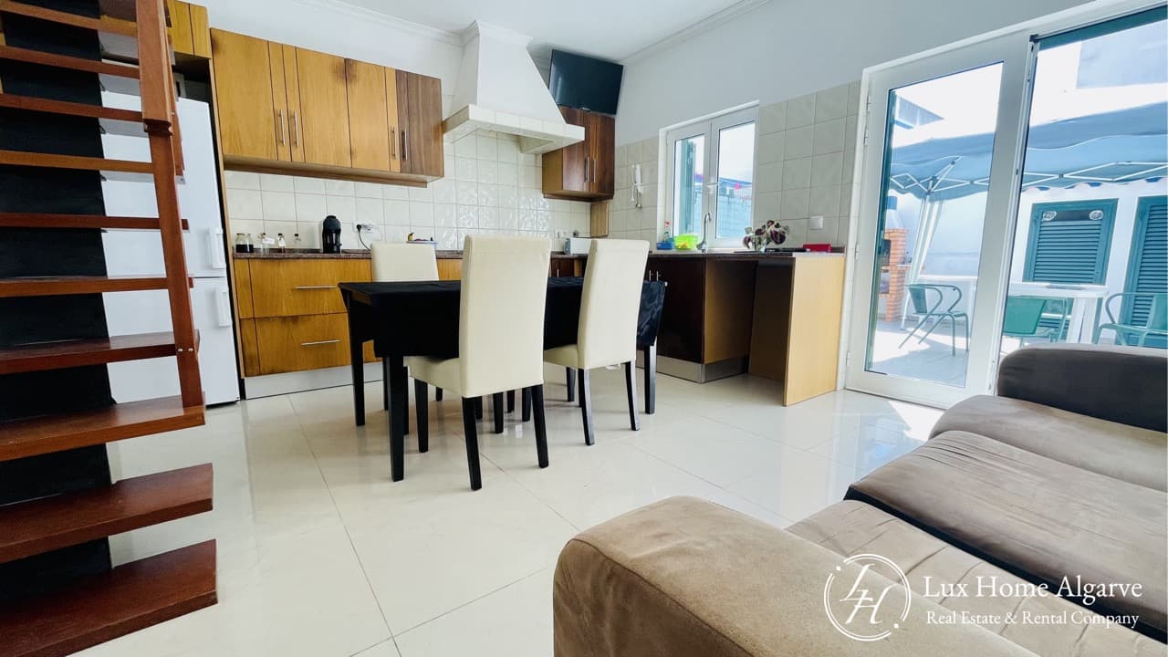 1+1 Bedroom Townhouse with Private Courtyard in the Heart of Rogil - Image 4