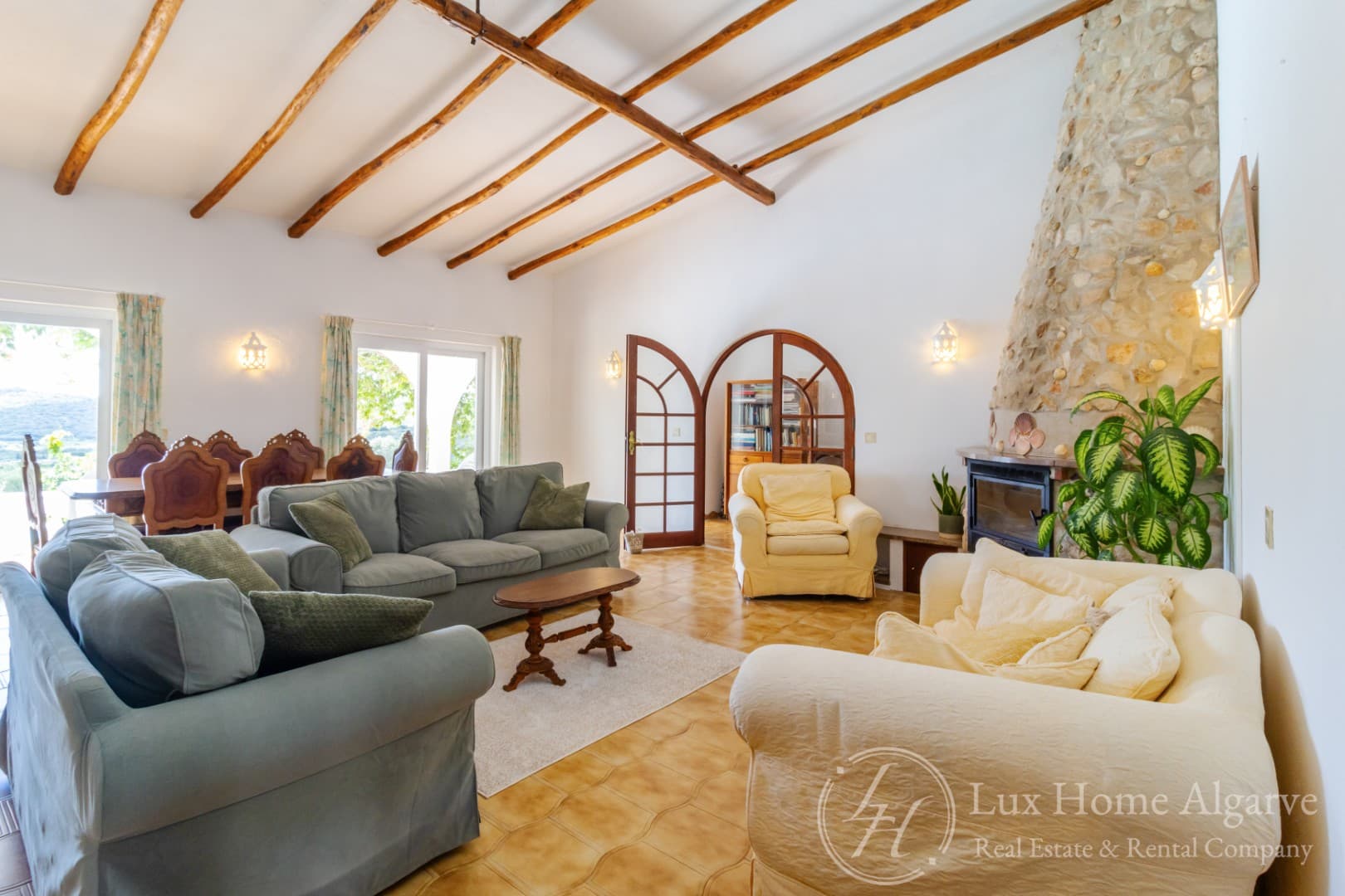 Exclusive Villa with Total Privacy, Autonomy and Panoramic Views – Burgau - Image 3